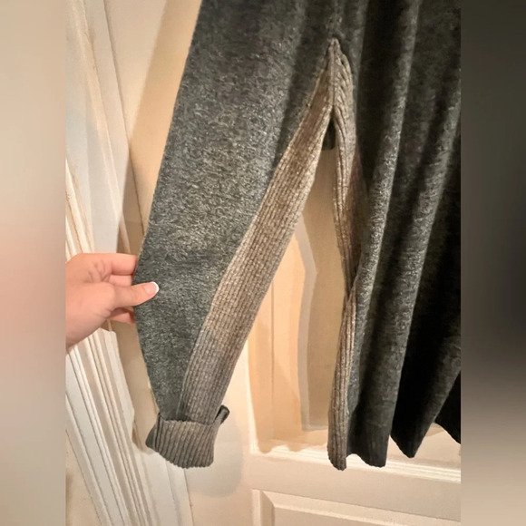 FINAL PRICE DROP Men’s Smartwool Gray Sweater - Picture 2 of 8